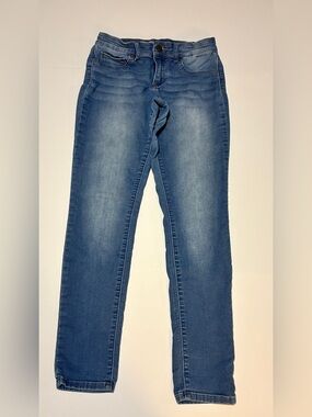 SO Women's Skinny Jeans in Light Blue Wash